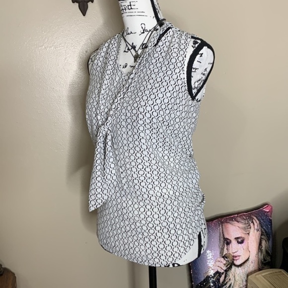 Apt 9 Classy sleeveless work dress top Like new size small - Picture 5 of 6